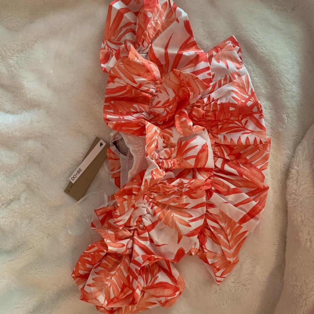 Cropped tub top floral